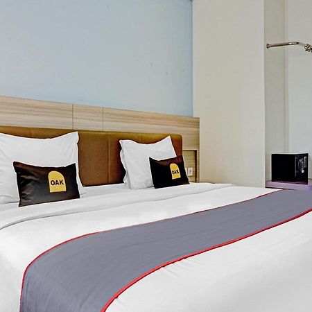 Townhouse Oak Jp Hotel Jakarta Exterior photo