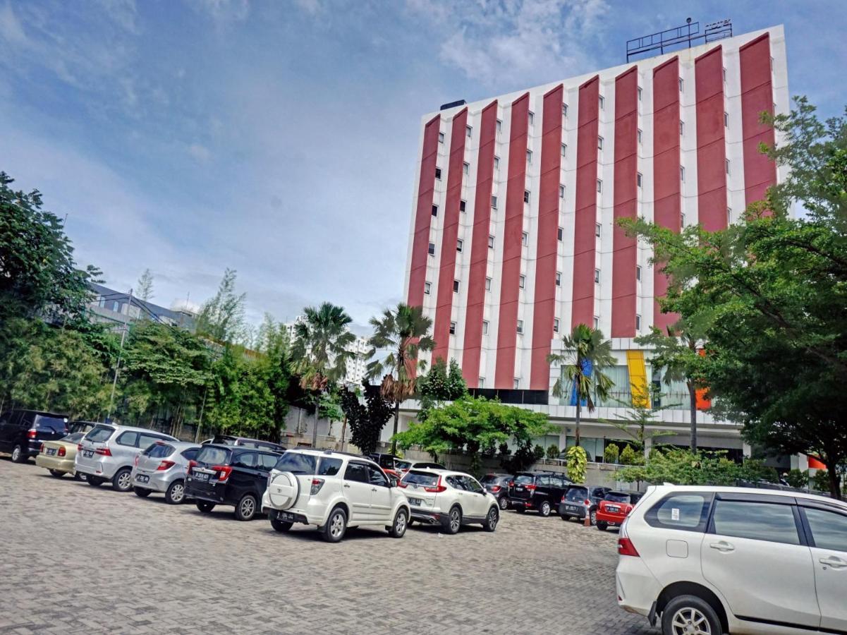 Townhouse Oak Jp Hotel Jakarta Exterior photo