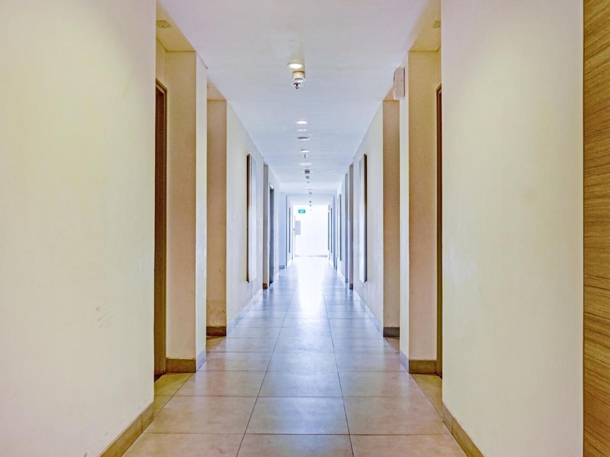 Townhouse Oak Jp Hotel Jakarta Exterior photo