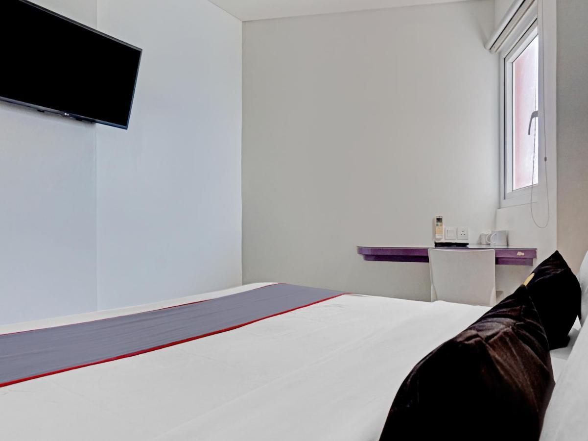 Townhouse Oak Jp Hotel Jakarta Exterior photo