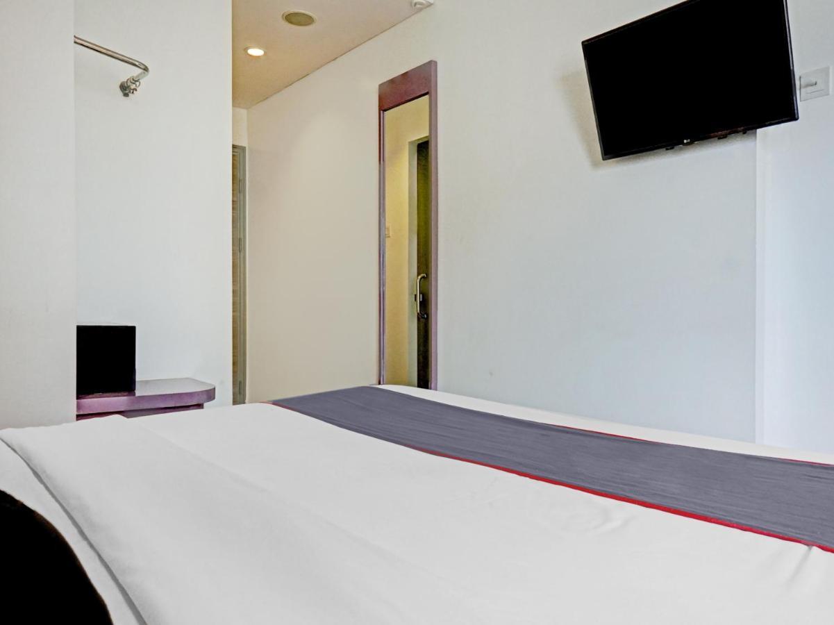Townhouse Oak Jp Hotel Jakarta Exterior photo