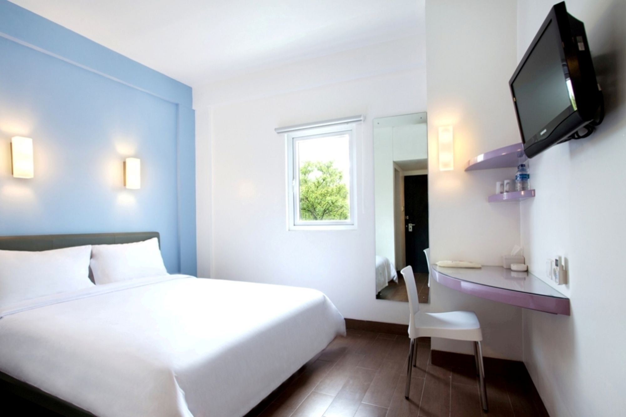 Townhouse Oak Jp Hotel Jakarta Exterior photo